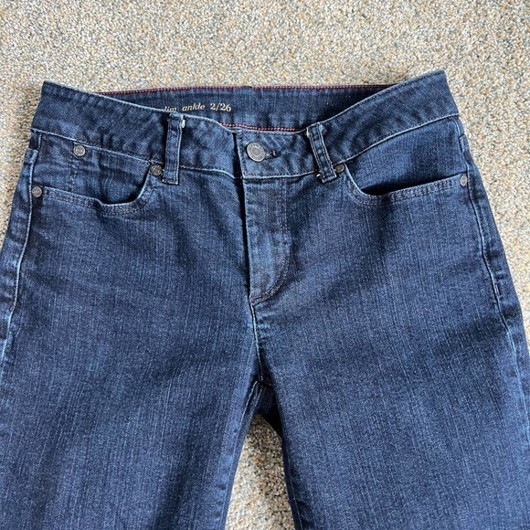 TALBOTS Signature Slim Ankle Jeans Low Rise Stretch Denim Women's 2/26 Dark Wash - Picture 2 of 6